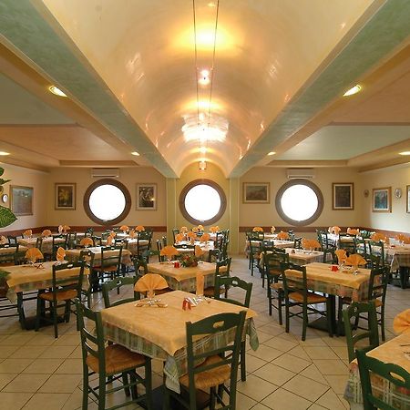 Hotel Ristorante Il Pirata San Vito di Leguzzano 외부 사진